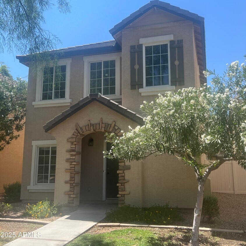 Primary Photo - 4075 E Windsor Dr