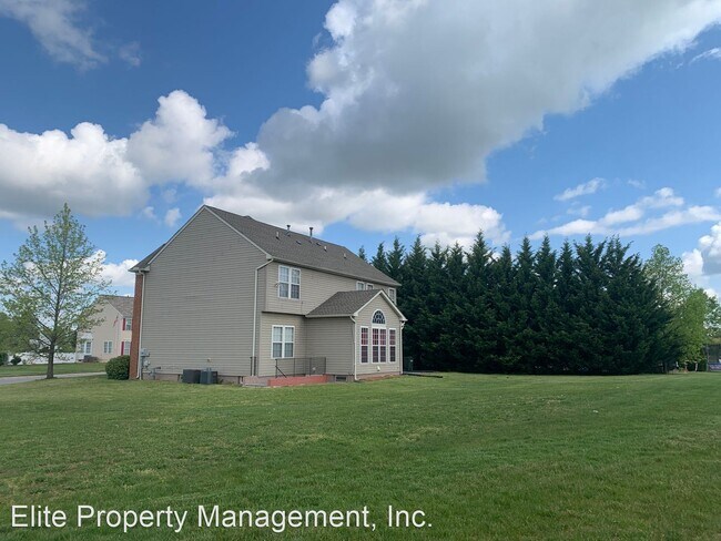 Building Photo - 4 br, 2.5 bath House - 1388 Winterberry Ct.