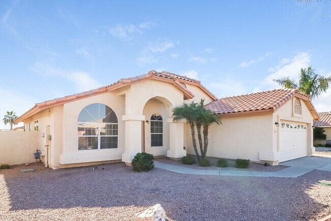 Foto del edificio - 9847 W Irma Ln