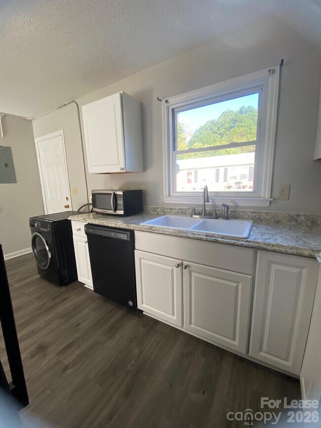 Foto del edificio - 900 Junius St