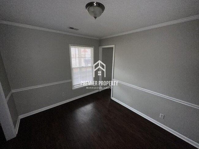 Building Photo - 7089 Apple Creek - Available Now!