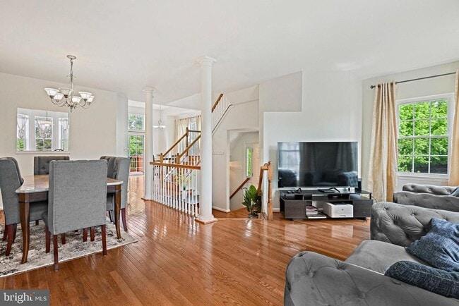 Building Photo - 21610 Monmouth Terrace