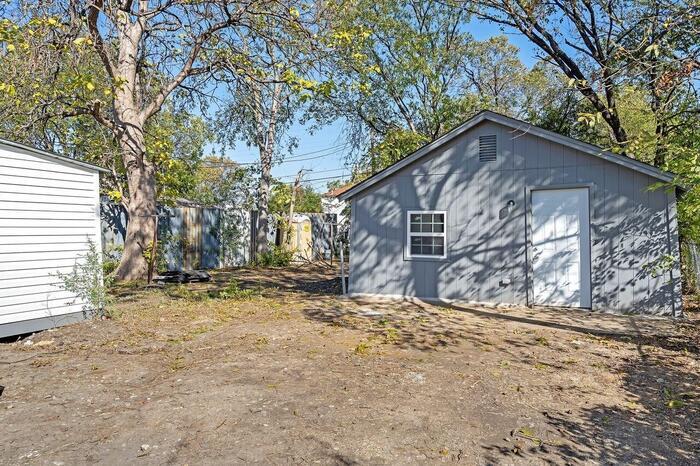 Primary Photo - Newly Renovated Garage Apartment