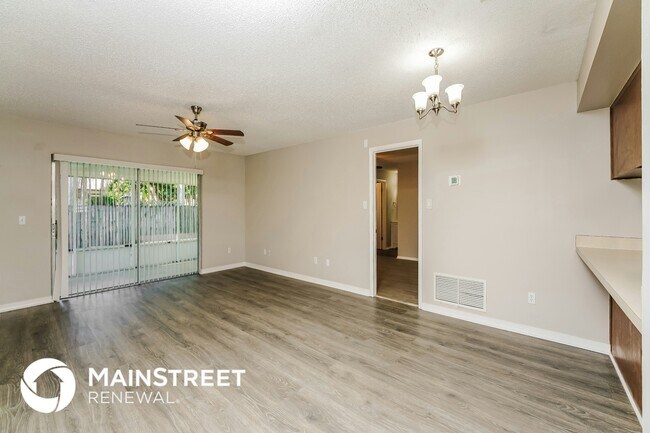 Foto del edificio - 11 Greenfern Cir