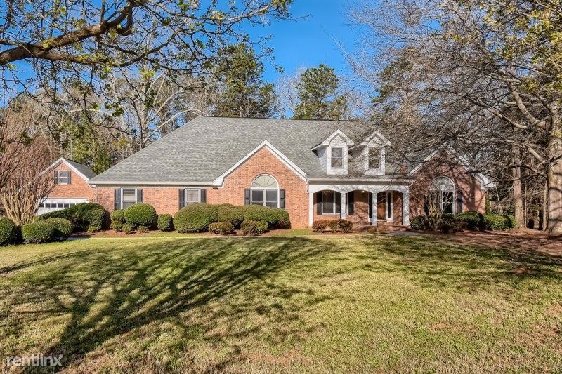 Foto principal - 4 br, 2 bath House - 362 Clyde Court