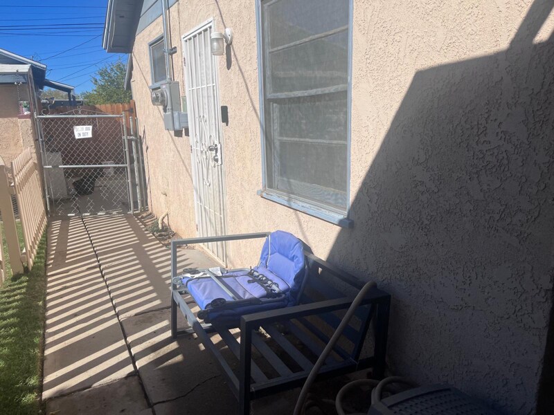 Foto del edificio - 44515 Cedar Ave