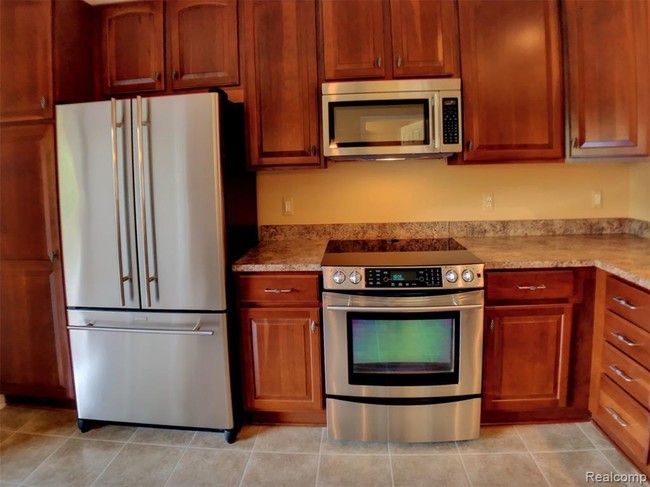 Foto del edificio - 28526 Carlton Way Dr