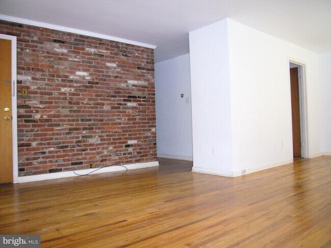 Building Photo - 2 S Brandywine St
