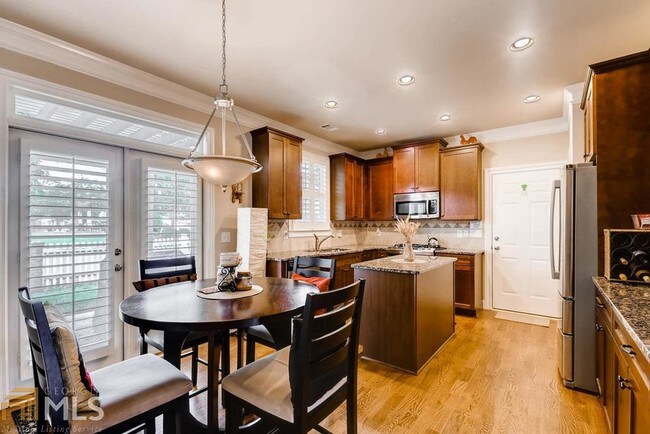 Foto del edificio - 1304 Dupont Commons Cir NW