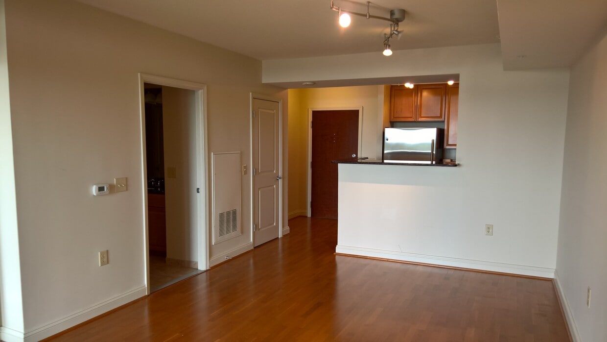 Photo - 11760 Sunrise Valley Dr (Reston, VA)