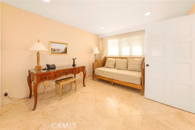 Foto del edificio - 3546 Dixie Canyon Pl