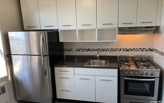 Foto del edificio - 78-40 164th St