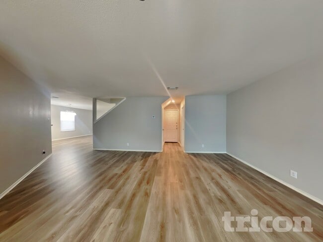 Building Photo - 7606 Bismarck Lake