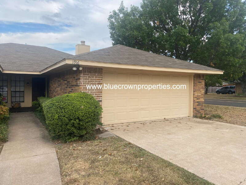 Photo - 1916 Spindletop Drive