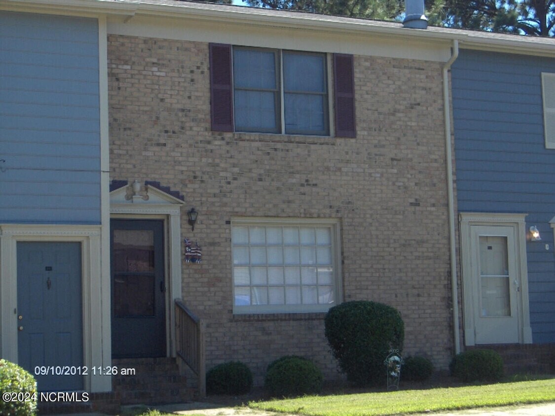 Primary Photo - 100 David Dr