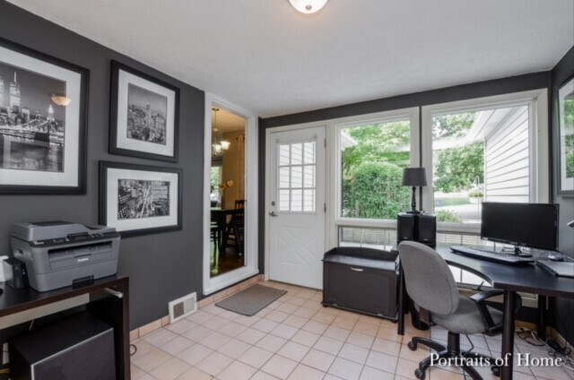 Foto del edificio - 305 S Blanchard St