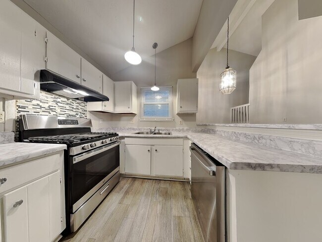 Foto del edificio - 6305 Beaver Creek Trail