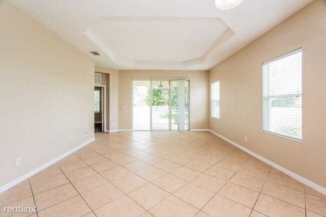 Building Photo - 3 br, 3 bath House - 4946 Newport News Circle