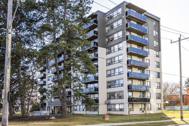 Photo du bâtiment - Almore Apartments