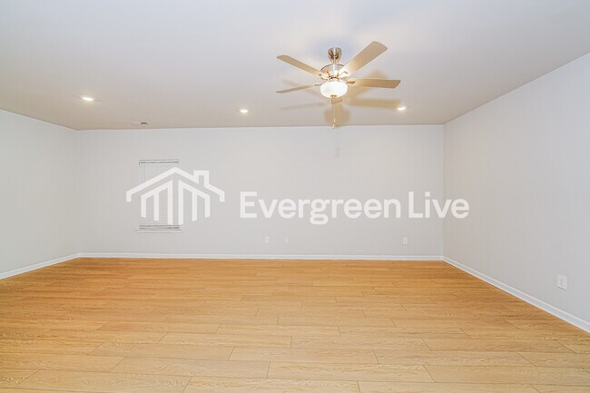 Building Photo - 152 Fenwick Pl