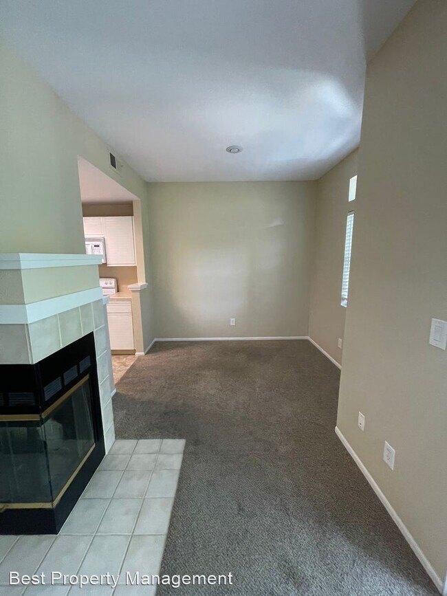Foto del edificio - 1 br, 1 bath House - 7670 Canyon Meadow Ci...