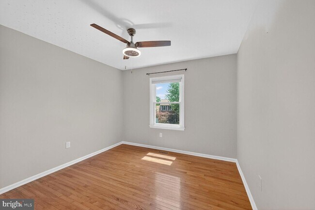 Building Photo - 21228 McFadden Square