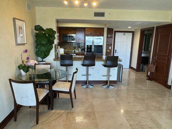 Foto del edificio - 19501 W Country Club Dr