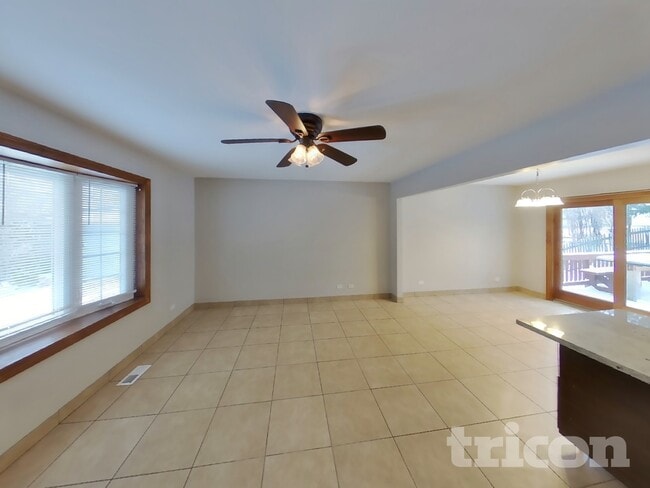 Building Photo - 285 Polo Club Dr