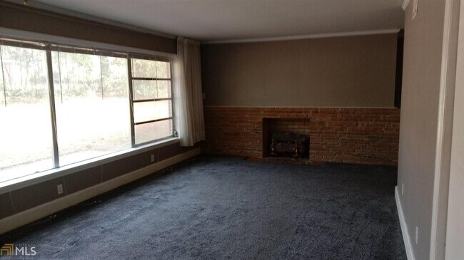 Foto del edificio - 203 Walnut Dr