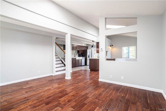 Foto del edificio - 7450 Webb Rd