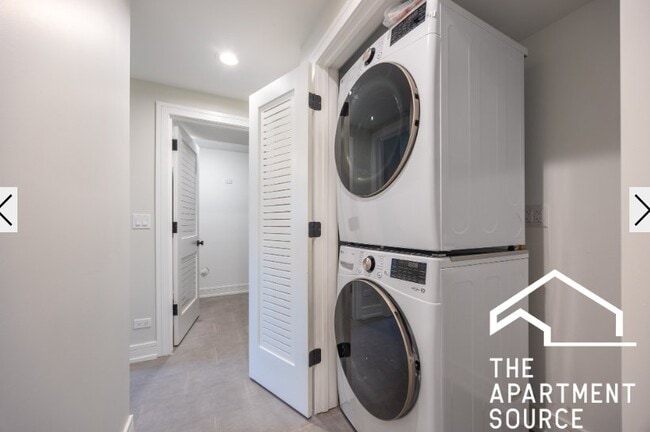 Photo - 858 N Paulina St Apartment