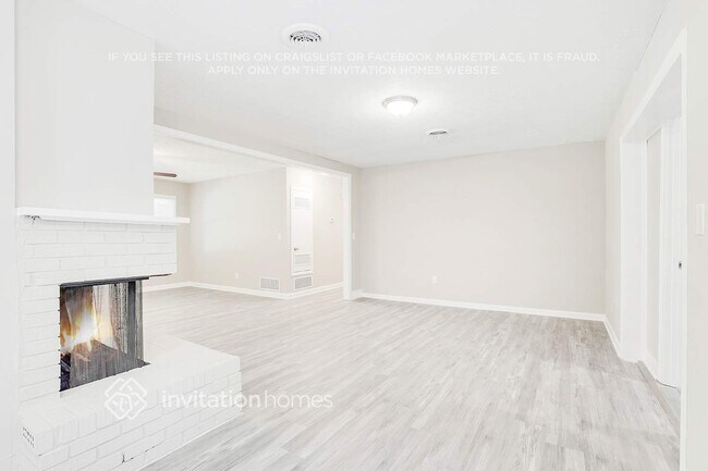 Foto del edificio - 2384 Tiffany Pl