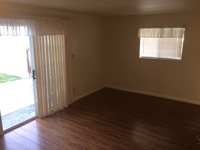 Foto del edificio - 2343 246th Pl