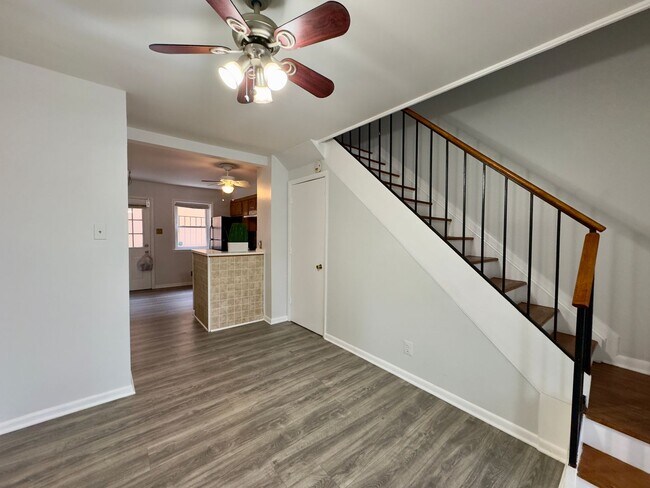 Building Photo - 2BR Townhome in Ashland Mews (Johns Hopkins Hospital)
