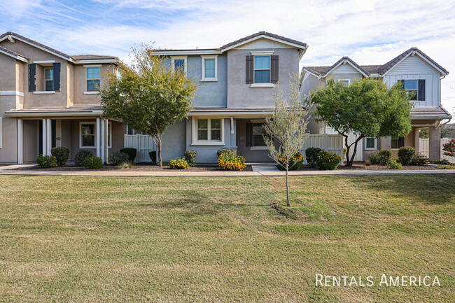 Foto del edificio - Beautiful & Spacious Gilbert Townhome!