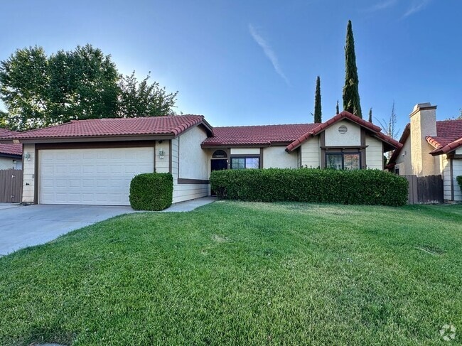 Building Photo - 2815 College Park Dr W