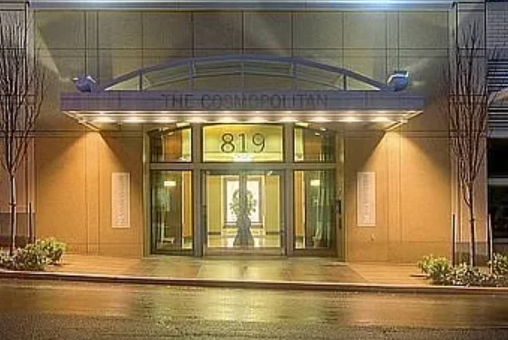 Building Entrance - 819 Virginia St
