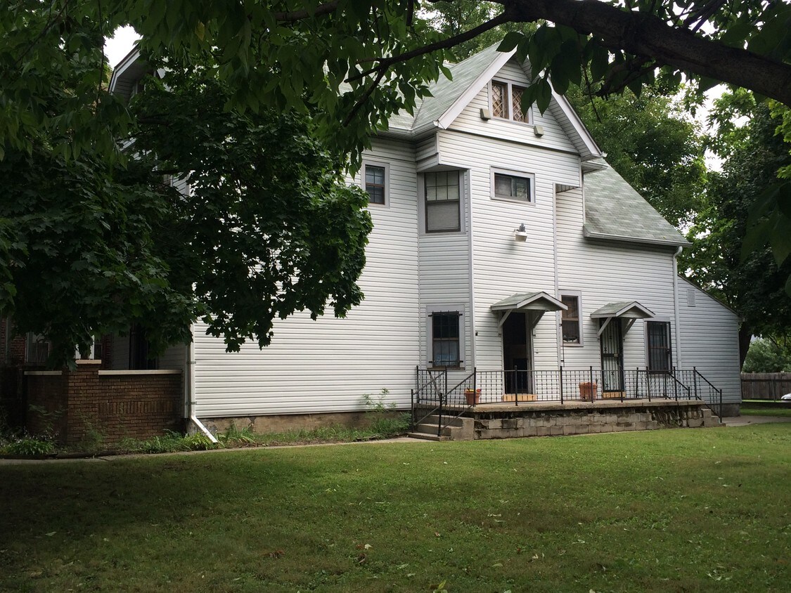 Side door - 2051 N College Ave