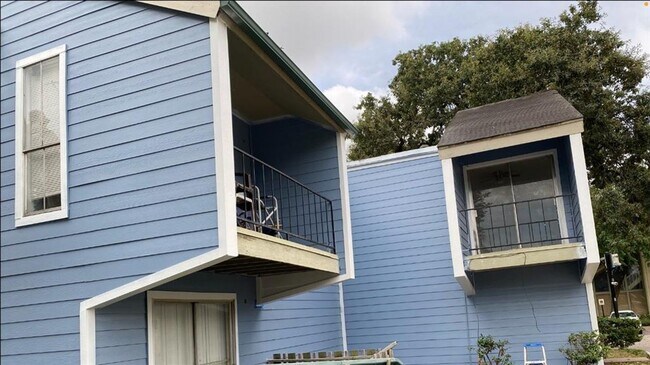 Foto del edificio - Oakwood 1013 R