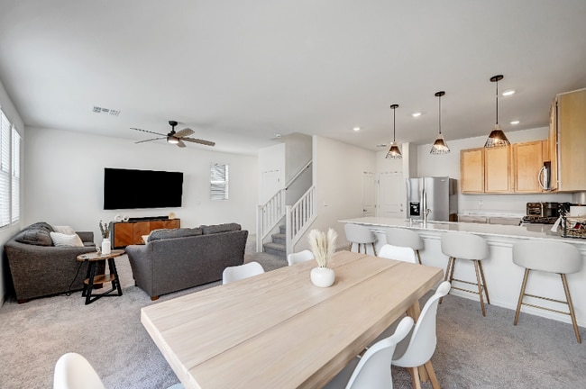 Foto del edificio - 9164 Surrey Wood St