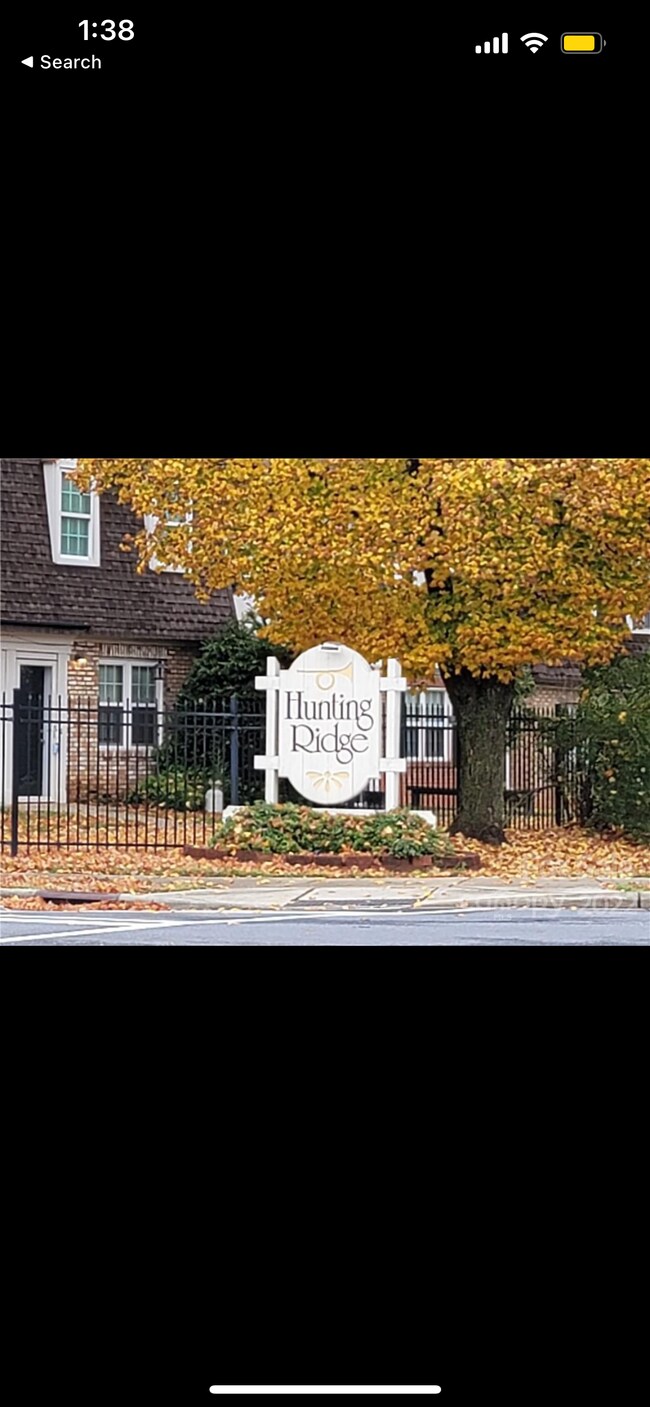 Foto del edificio - 5812 Hunting Ridge Ln