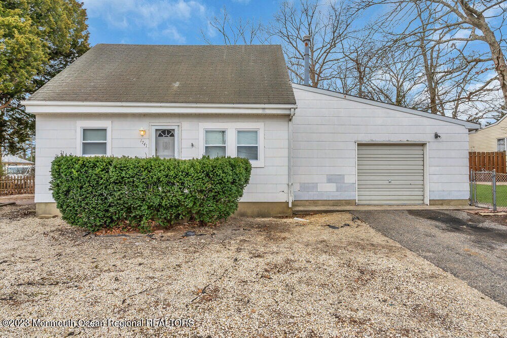 1741 Lakeside Dr S, Lacey Township, NJ 08731 House Rental in Lacey