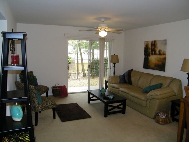 Building Photo - 1851 Norwood Ct 5