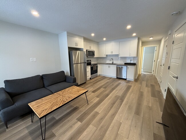 Building Photo - 81 Arbour Lake Vw NW