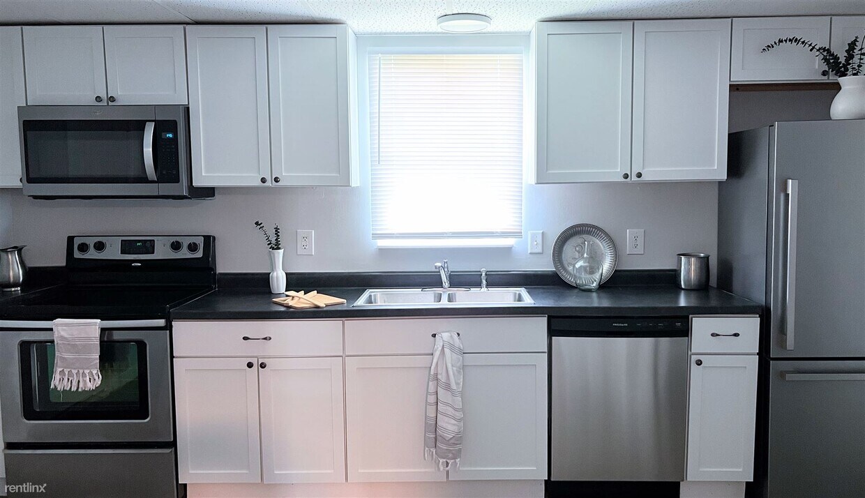 Foto principal - 4 br, 2 bath House - 918 West Mulberry Street