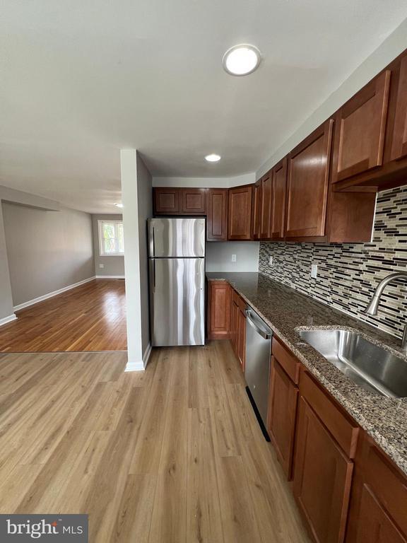 Foto del edificio - 7817 St Boniface Ln