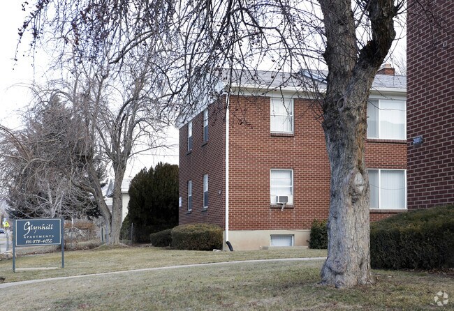 Foto del edificio - Glynhill Apartments
