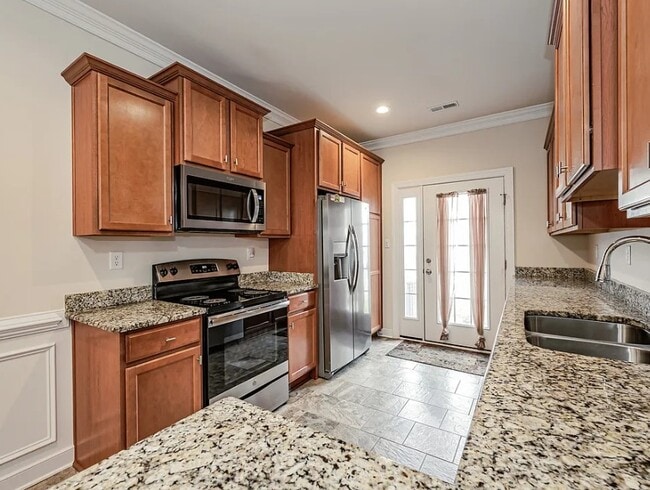 Building Photo - 7380 Pebble Lake Dr