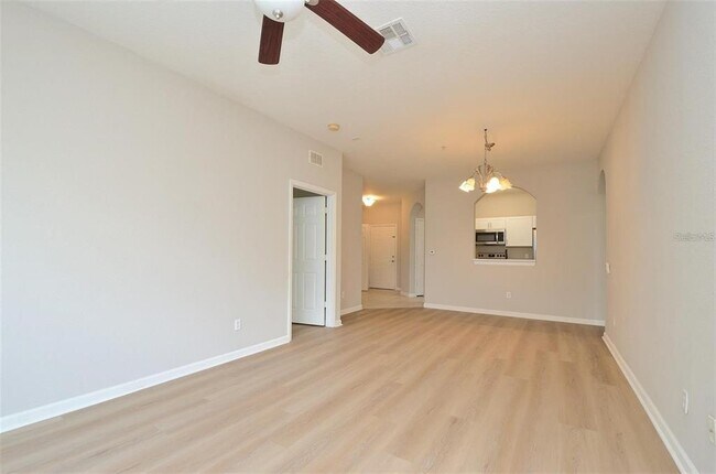 Building Photo - 6451 Old Park Ln