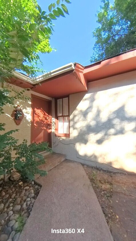 Photo - 364 Ruxton Ave